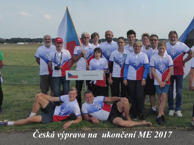 při slavnostním ukončení